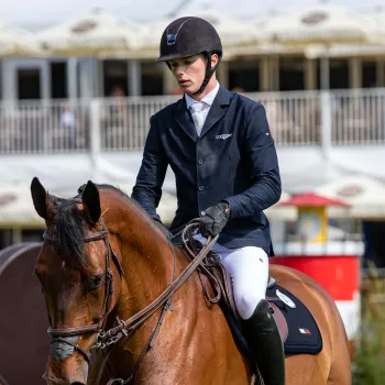 Archiv Edouard Schmitz Springreiter hervorragender Zweiter in Aachen